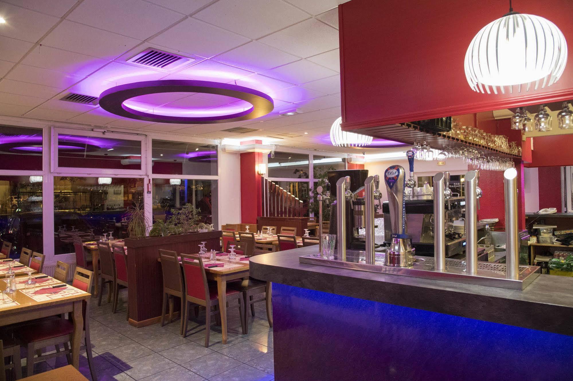 Hotel Restaurant Kyriad Direct Dijon Nord - Zenith - Toison D'Or Экстерьер фото