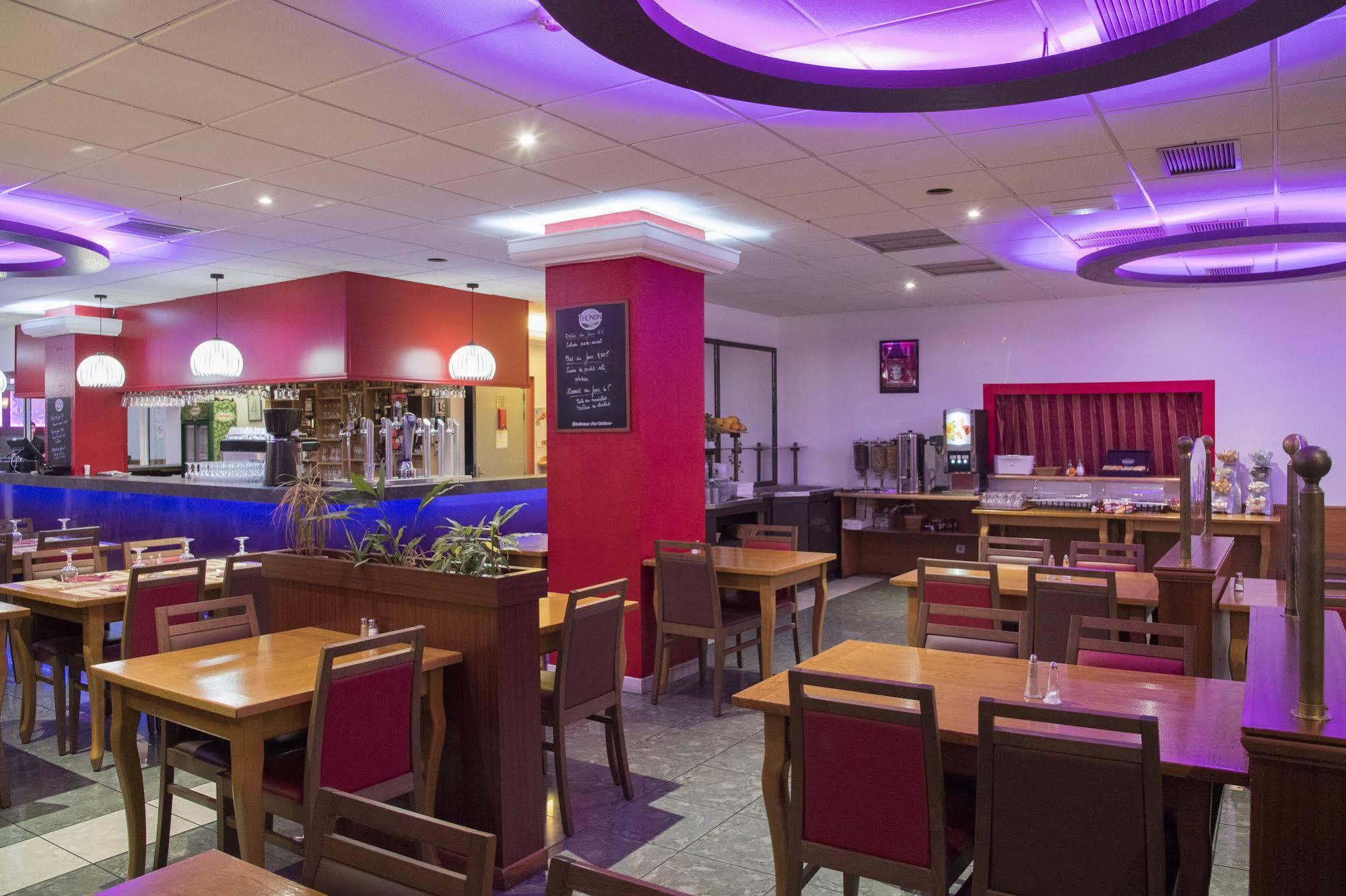 Hotel Restaurant Kyriad Direct Dijon Nord - Zenith - Toison D'Or Экстерьер фото