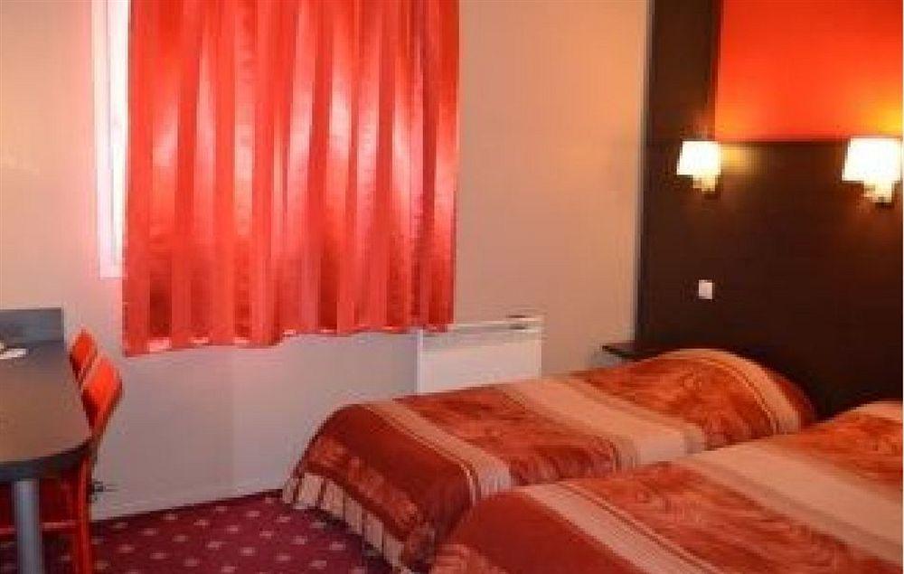 Hotel Restaurant Kyriad Direct Dijon Nord - Zenith - Toison D'Or Экстерьер фото