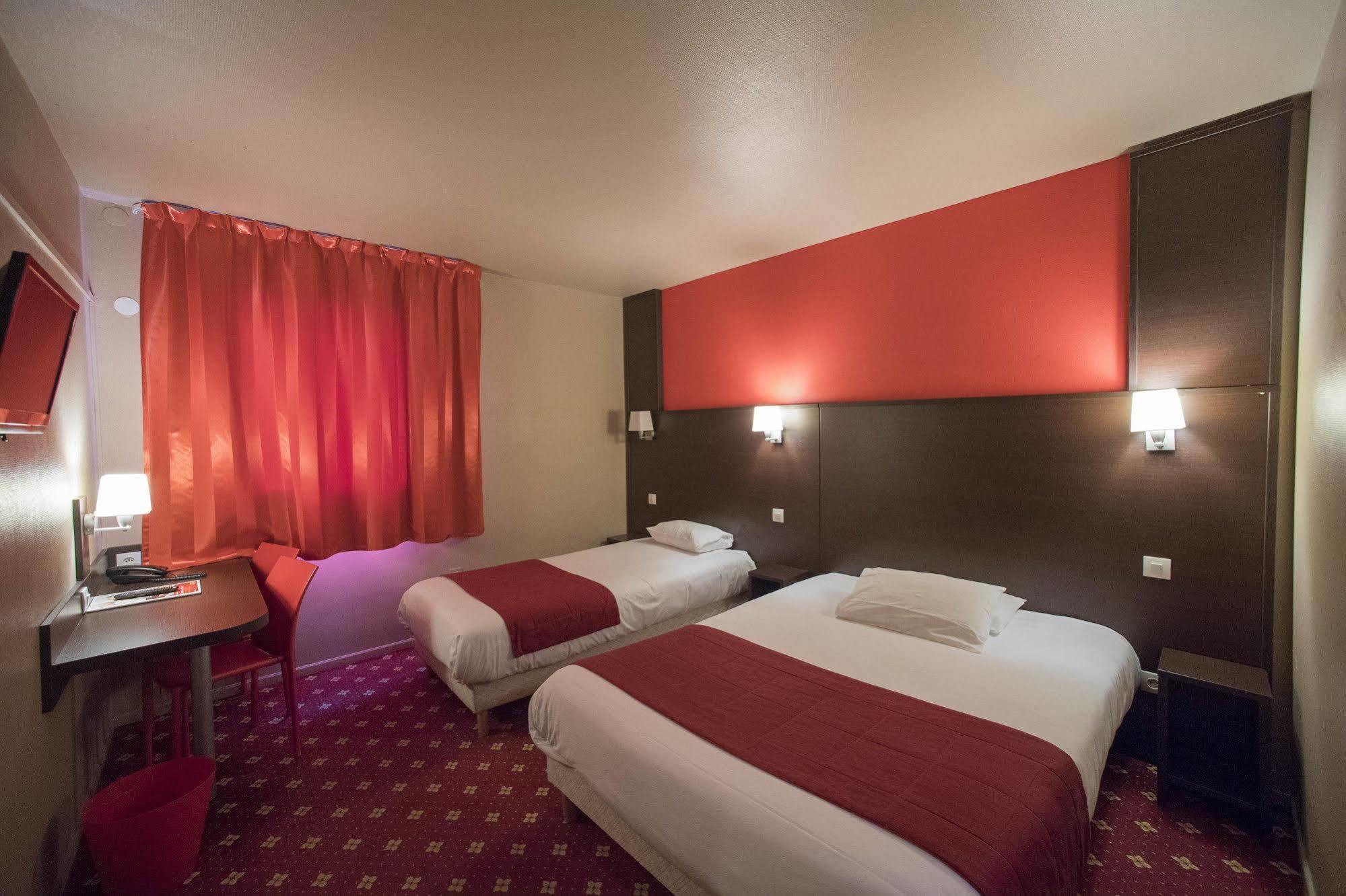 Hotel Restaurant Kyriad Direct Dijon Nord - Zenith - Toison D'Or Экстерьер фото